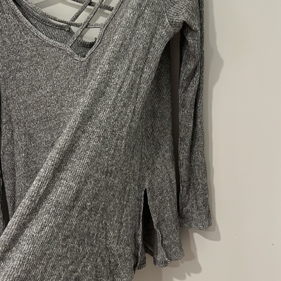 Cross Front Long Sleeve - Picture 3 of 4